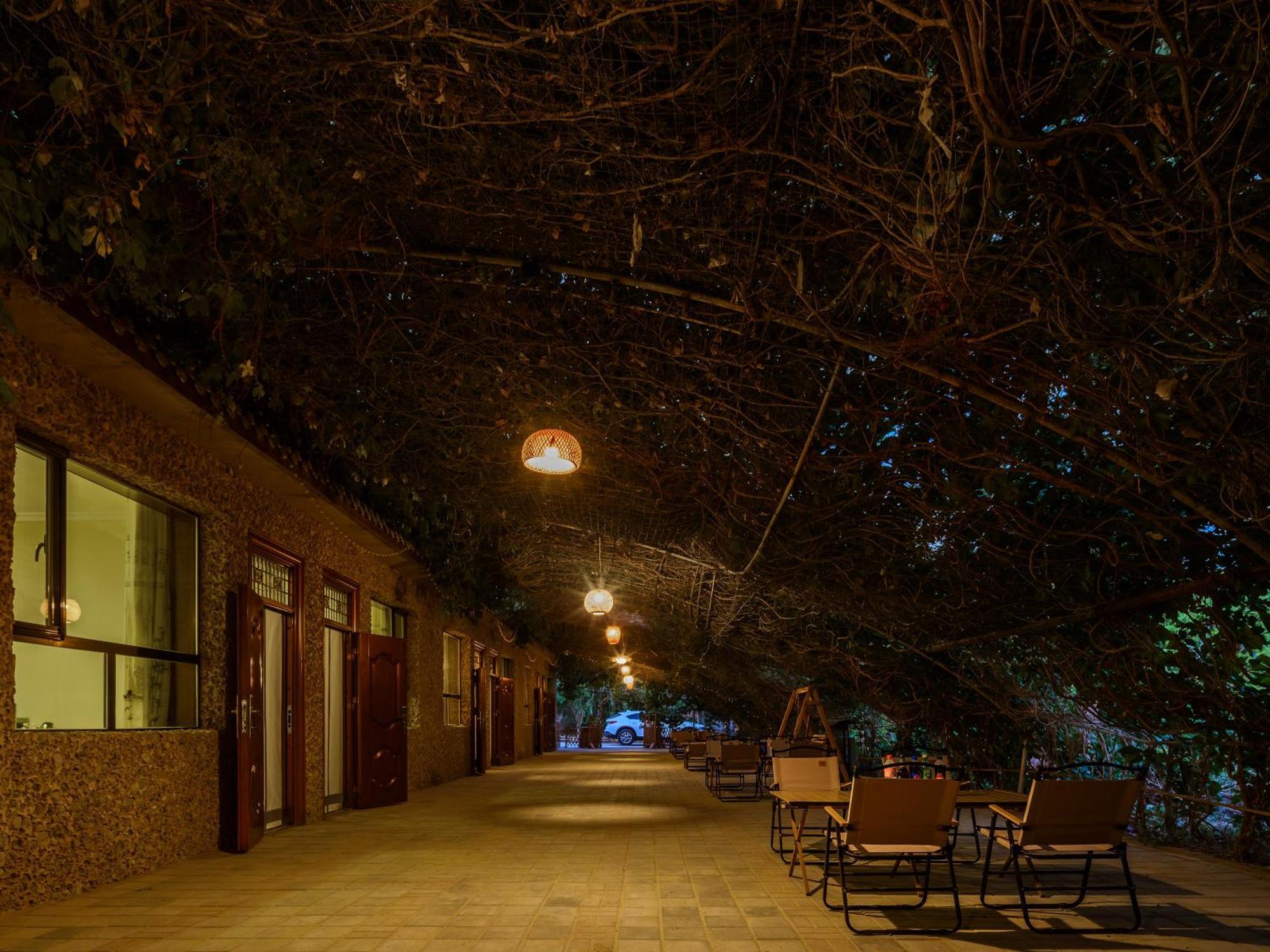 Dunhuang Hu Yang Inn Buitenkant foto